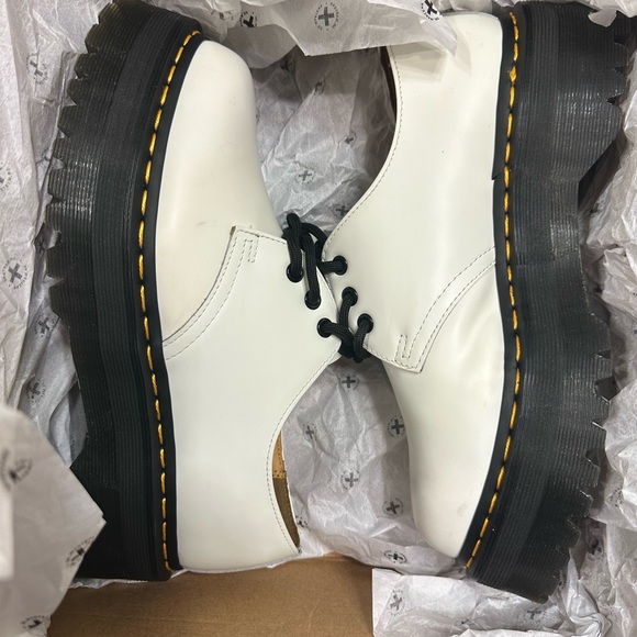 Dr. Martens 1461 White Smooth Leather Platform Shoes Size 9 - Picture 3 of 10